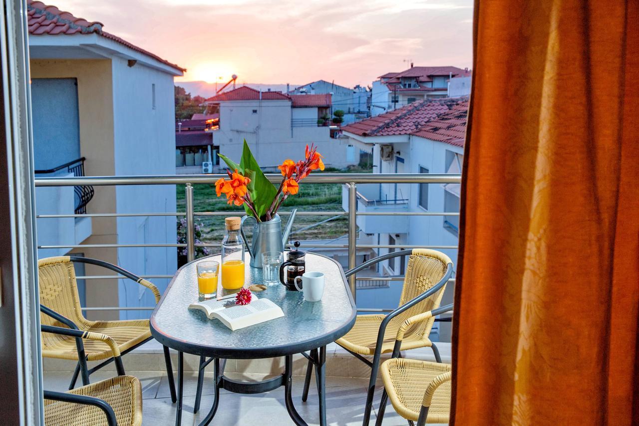 Golden Suites Ofrínion Eksteriør bilde