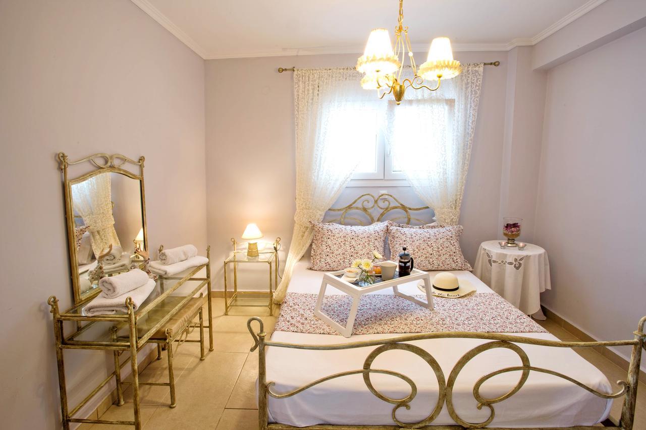 Golden Suites Ofrínion Eksteriør bilde