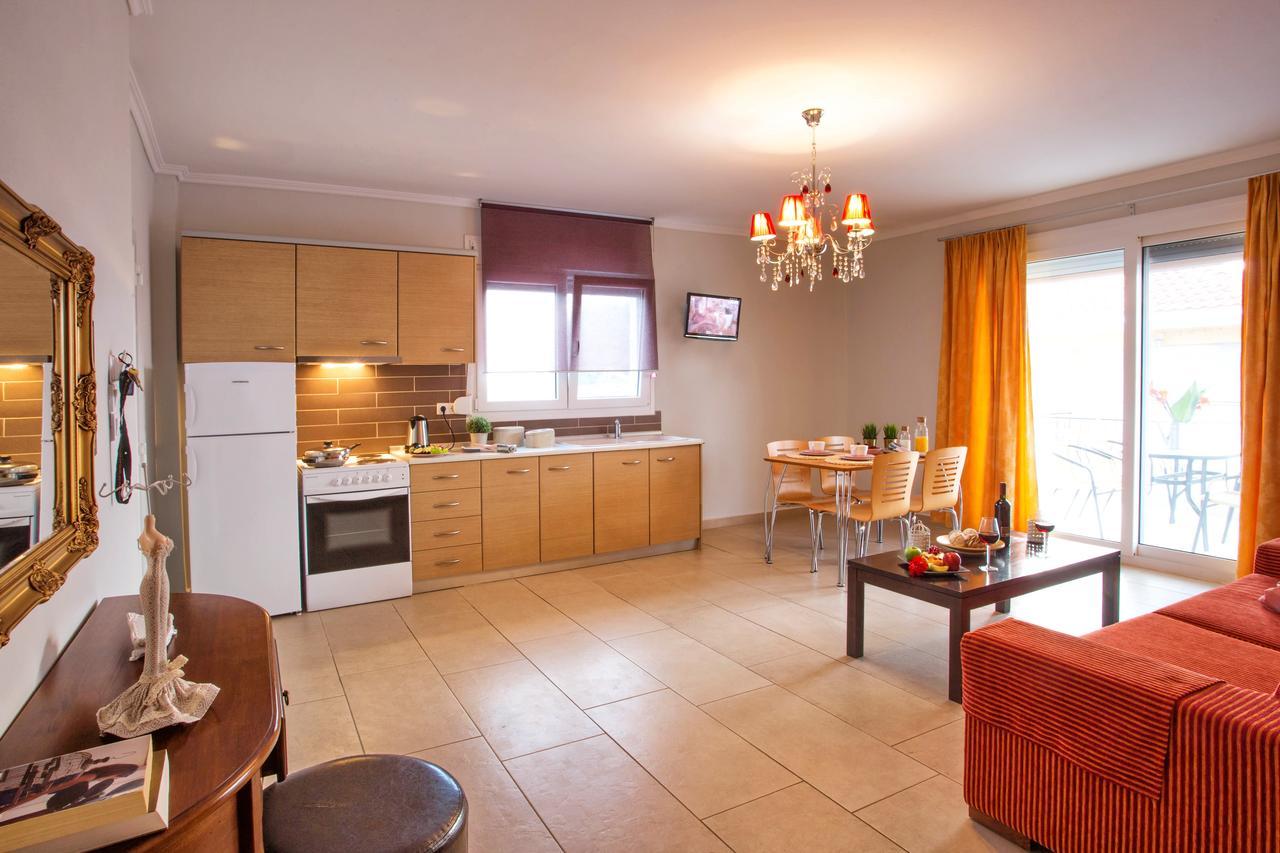Golden Suites Ofrínion Eksteriør bilde