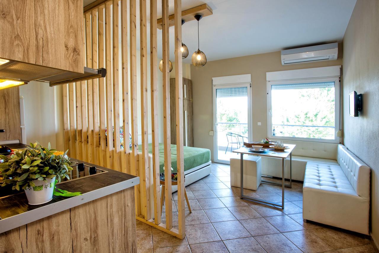 Golden Suites Ofrínion Eksteriør bilde