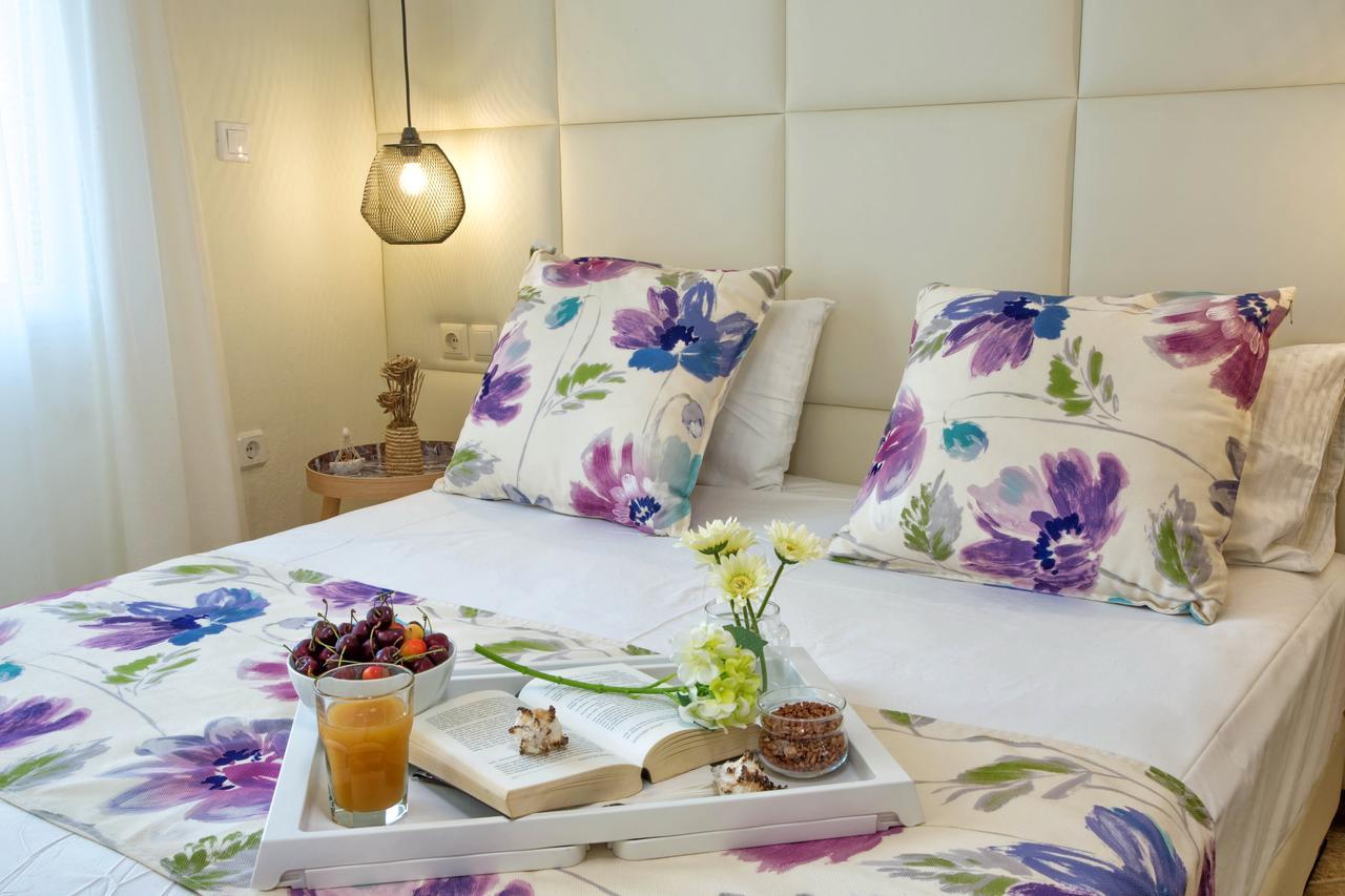 Golden Suites Ofrínion Eksteriør bilde