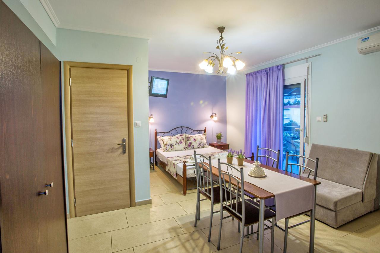 Golden Suites Ofrínion Eksteriør bilde
