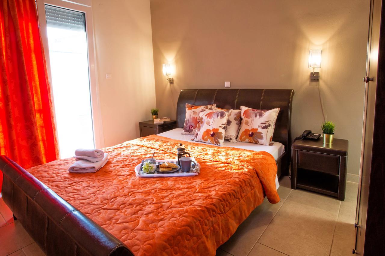 Golden Suites Ofrínion Eksteriør bilde